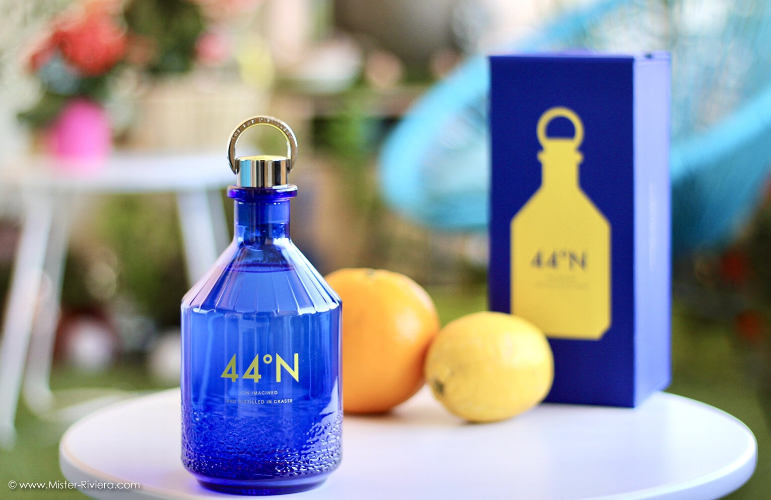 Gin-44°N-Distillerie-Comte-de-Grasse-Cote-dAzur-France-Blog-Mister-Riviera-Recette-cocktail-maison-facile-Marque-Gin-Azureenne-Cave-Bar-Restaurant-Nice-Cannes-Monaco-Saint-Tropez-French-Riviera.jpg