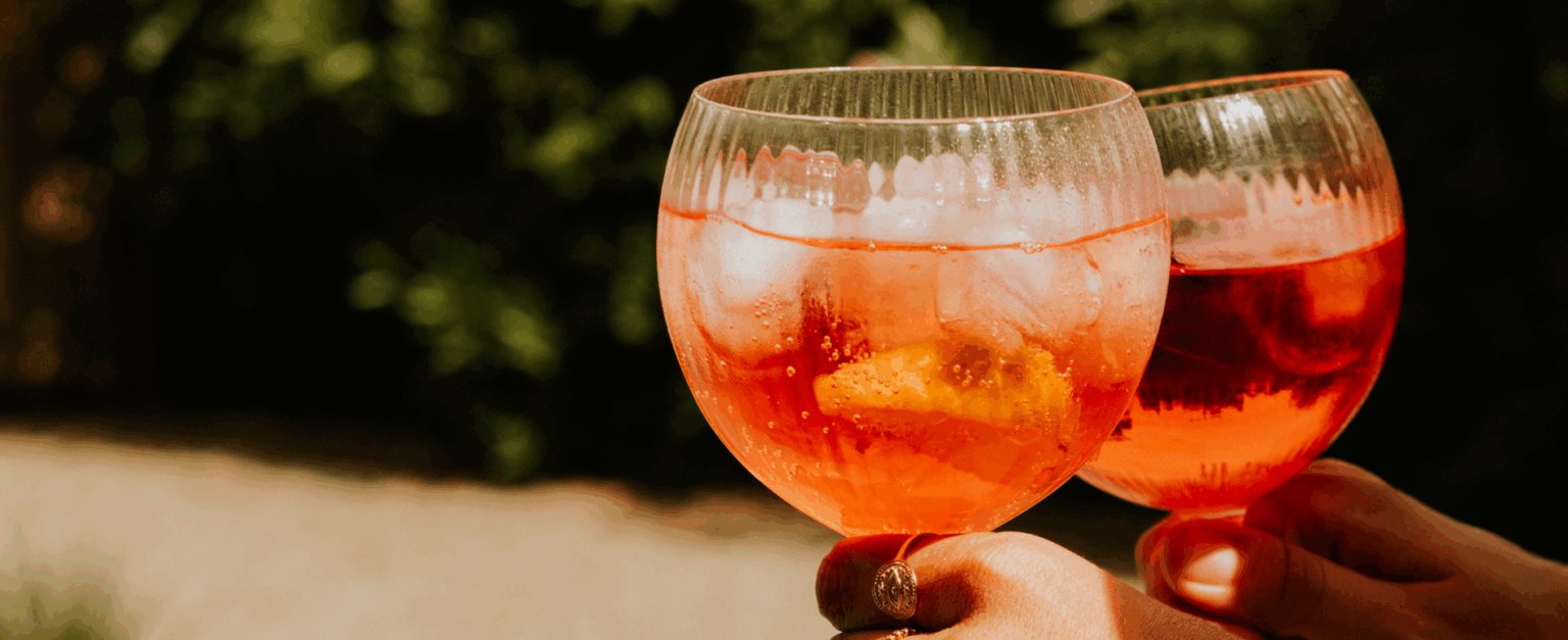 Spritz mania : origines, recettes et idées de twist avec du tonic, on vous révèle tout dans cet article
